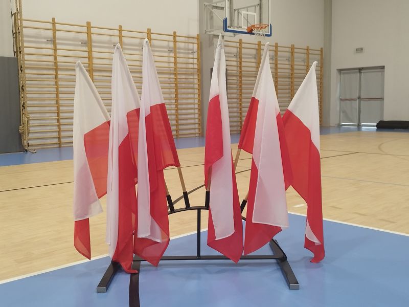 Akcja „Szkoła do hymnu”