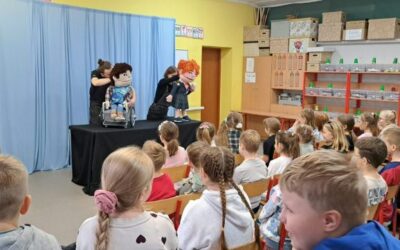 Przedstawienie „Cichy bohater” – czyli jak radzić sobie w trudnych sytuacjach