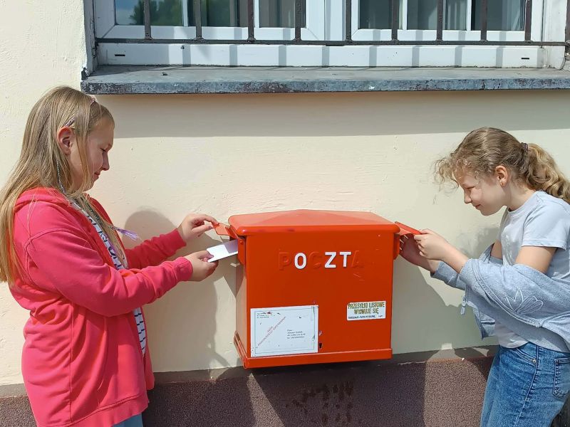 Miła przesyłka dla mam od klasy II c